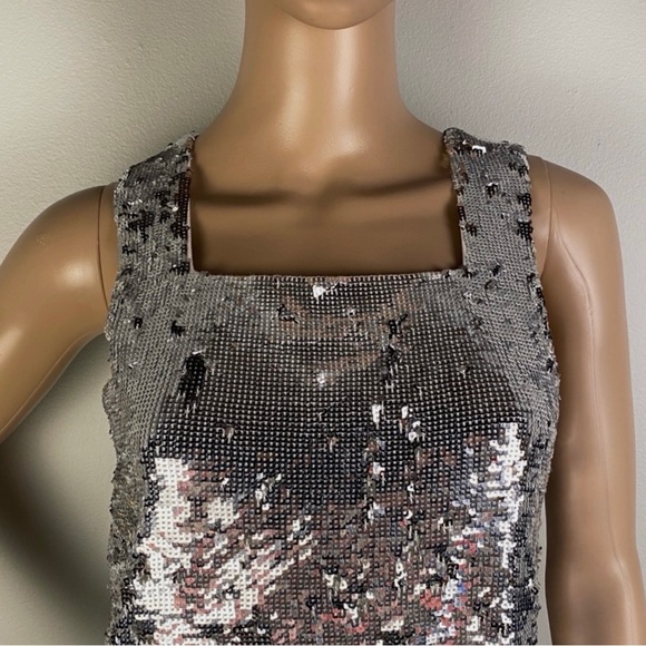 ALICE + OLIVIA SILVER SLEEVELESS SEQUIN MINI DRESS - Picture 3 of 5